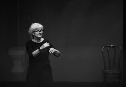MORALNOŚĆ PANI DULSKIEJ – próby: Anna Augustynowicz – reżyserka. Fot. Marta Ankiersztejn