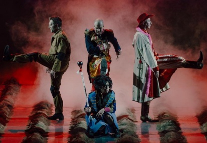 Karol Pocheć (Książę Józef), Paweł Paprocki (Dąbrowski), Anna Grycewicz (Wita), Cezary Kosiński (Kościuszko) w TERMOPILACH POLSKICH Tadeusza Micińskiego w reż. Jana Klaty. Fot. Karolina Jóźwiak